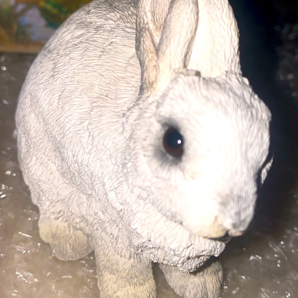 Easter basket bunny Stone critters vintage Ceramic white Easter bunny realistic - Picture 8 of 10